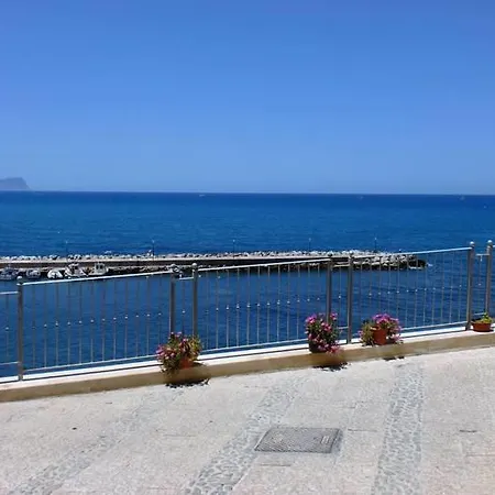 Perla Marina Trappeto (Sicily)